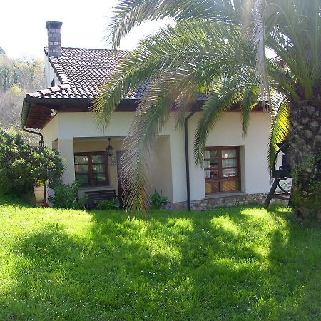 Posada El Pareon Sirviella Exterior photo