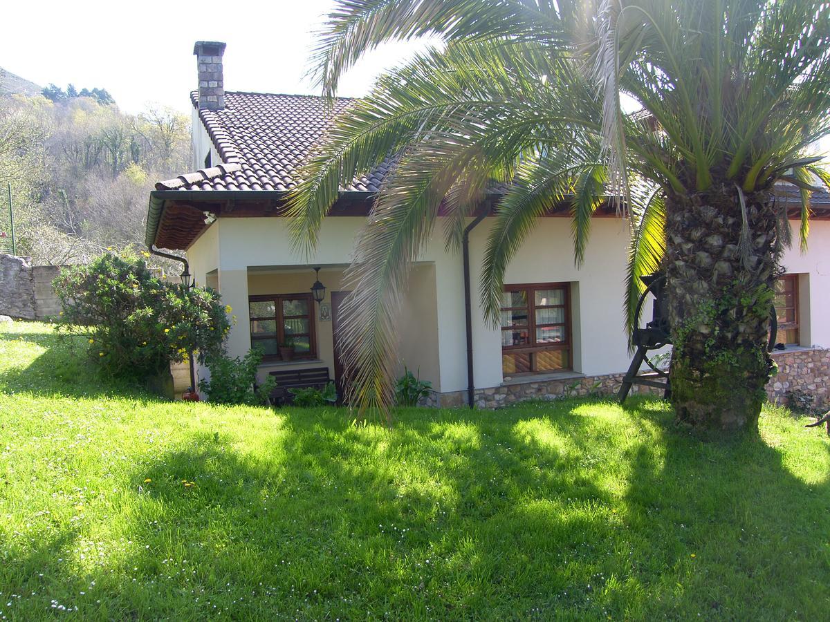 Posada El Pareon Sirviella Exterior photo