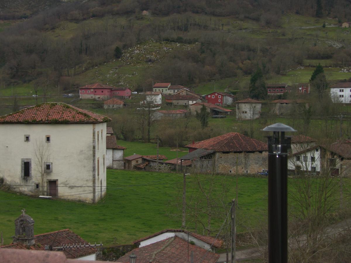Posada El Pareon Sirviella Exterior photo